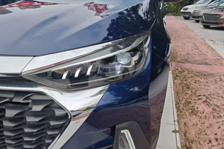 Used BAIC Beijing X5 2018 1.5T Manual Elite Edition National V Left Front Headlight