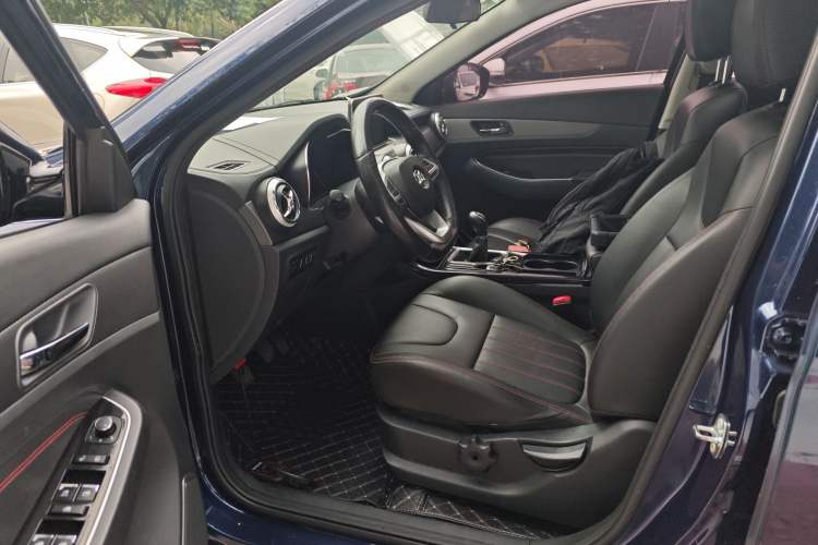 Used BAIC Beijing X5 2018 1.5T Manual Elite Edition National V Left Front Seat