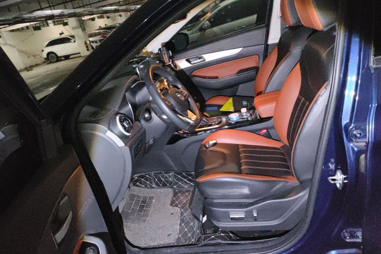 Used BAIC Beijing X5 2018 1.5T CVT Smart Edition China V Left Front Seat