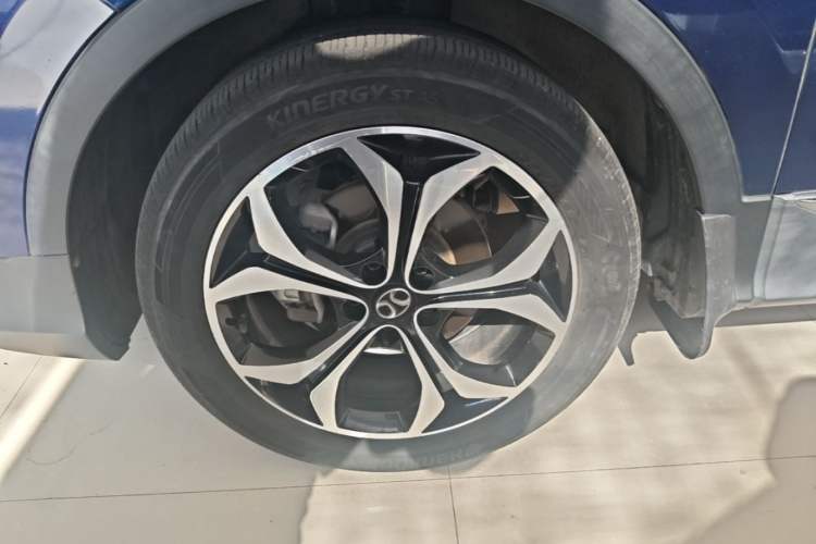 Used BAIC Beijing X5 2018 1.5T CVT New Smart Version China V Emission Standard Left Front Wheel Hub