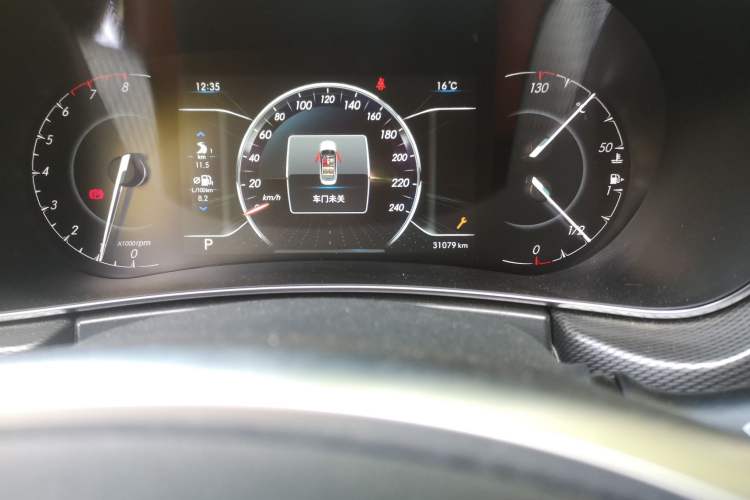 Used BAIC Beijing X5 2018 1.5T CVT New Smart Version China V Emission Standard Odometer Close Up