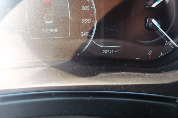 Used BAIC Beijing X5 2018 1.5T CVT New Smart Version China V Emission Standard Odometer Close Up
