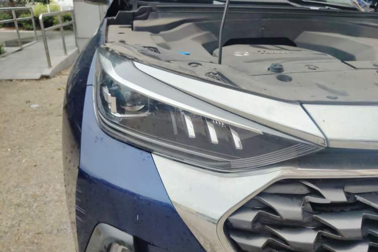Used BAIC Beijing X5 2018 1.5T CVT New Smart Version China V Emission Standard Right Front Headlight