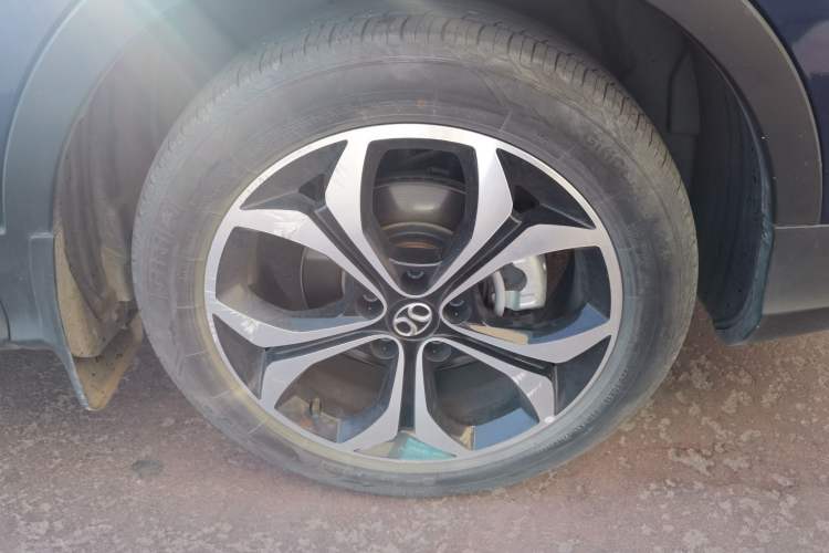 Used BAIC Beijing X5 2018 1.5T CVT New Smart Version China V Emission Standard Right Front Wheel Hub