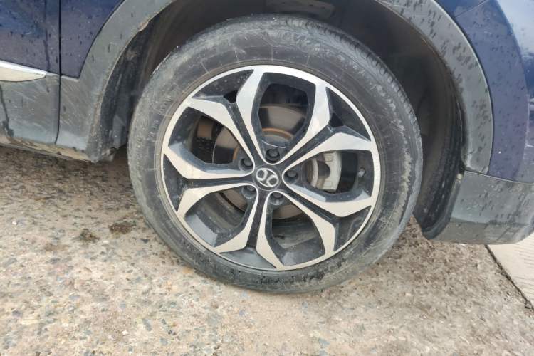 Used BAIC Beijing X5 2018 1.5T CVT New Smart Version China V Emission Standard Right Front Wheel Hub