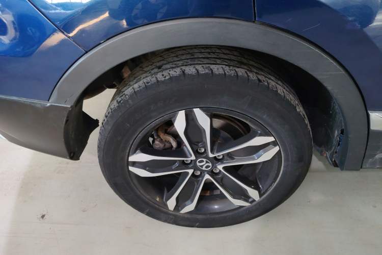 Used BAIC Beijing X5 2018 1.5T Manual Advance Version China V Right Rear Wheel Hub