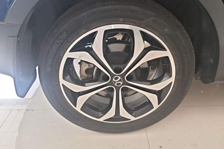 Used BAIC Beijing X5 2018 1.5T CVT New Smart Version China V Emission Standard Right Rear Wheel Hub