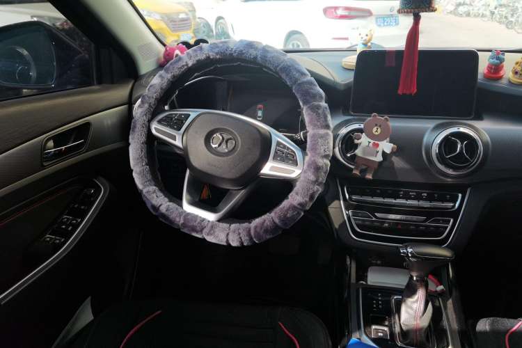 Used BAIC Beijing X5 2018 1.5T CVT New Smart Version China V Emission Standard Steering Wheel