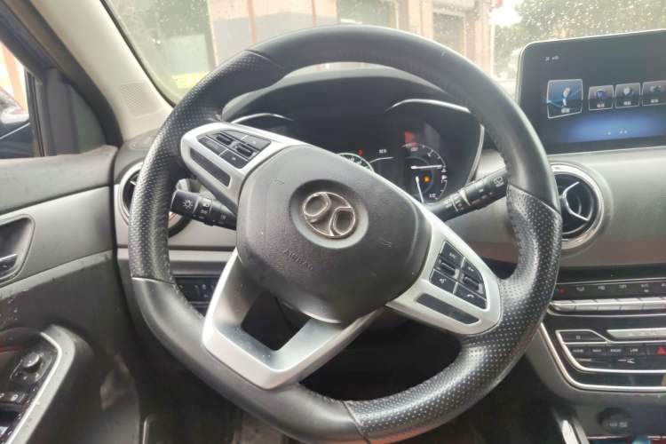 Used BAIC Beijing X5 2018 1.5T CVT New Smart Version China V Emission Standard Steering Wheel