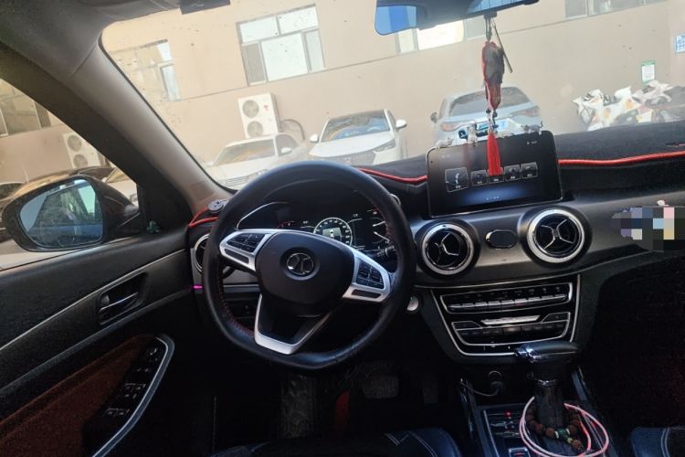 Used BAIC Beijing X5 2018 1.5T CVT New Smart Version China V Emission Standard Steering Wheel