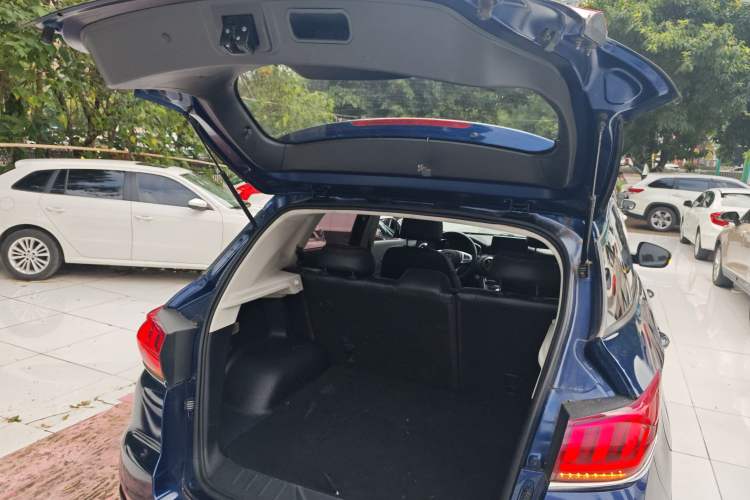 Used BAIC Beijing X5 2018 1.5T Manual Elite Edition National V Trunk