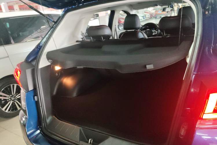 Used BAIC Beijing X5 2018 1.5T CVT Elite Version National V Trunk
