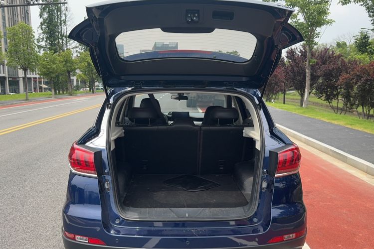 Used BAIC Beijing X5 2018 1.5T CVT Elite Version National V Trunk
