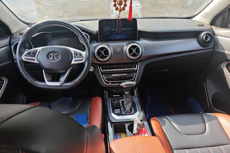 Used BAIC Beijing X5 2018 1.5T CVT New Smart Version China V Emission Standard Center Console