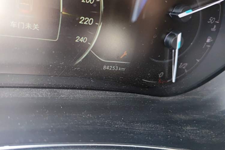 Used BAIC Beijing X5 2018 1.5T CVT New Smart Version China V Emission Standard Odometer Close Up