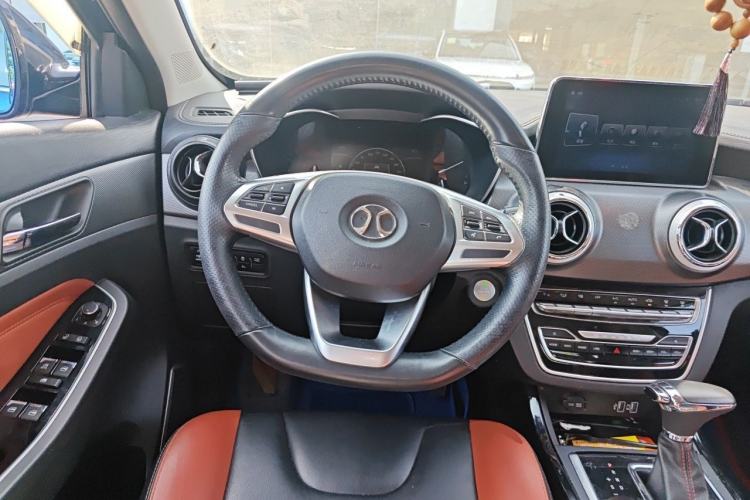 Used BAIC Beijing X5 2018 1.5T CVT New Smart Version China V Emission Standard Steering Wheel