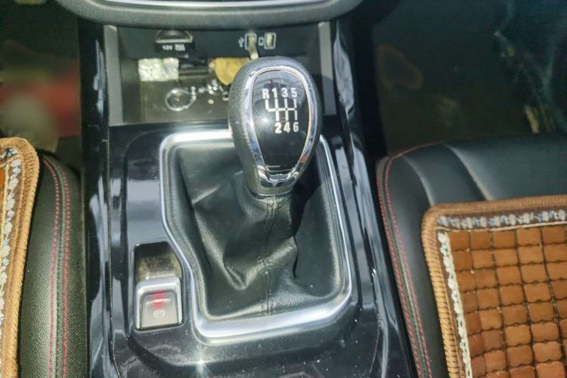 Used BAIC Beijing X5 2018 1.5T Manual Elite Edition National V Gear Lever