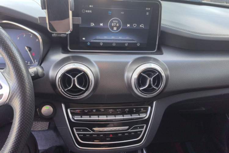 Used BAIC Beijing X5 2018 1.5T CVT Elite Version National V Audio And AC Panel