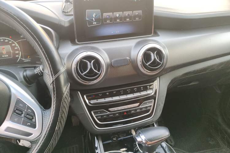 Used BAIC Beijing X5 2018 1.5T CVT New Smart Version China V Emission Standard Audio And AC Panel