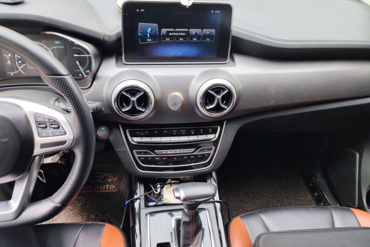 Used BAIC Beijing X5 2018 1.5T CVT New Smart Version China V Emission Standard Audio And AC Panel