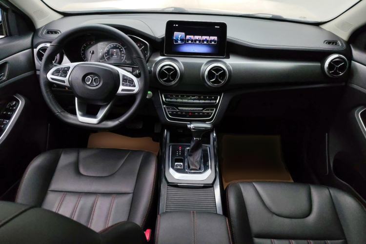 Used BAIC Beijing X5 2018 1.5T CVT New Smart Version China V Emission Standard Center Console