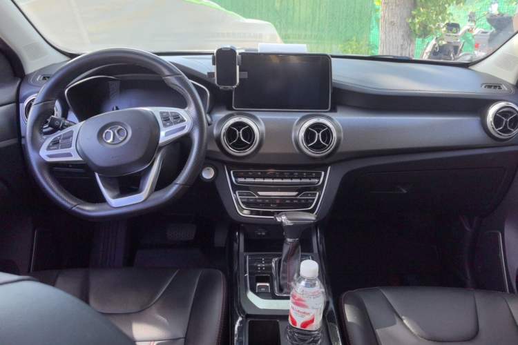 Used BAIC Beijing X5 2018 1.5T CVT Elite Version National V Center Console