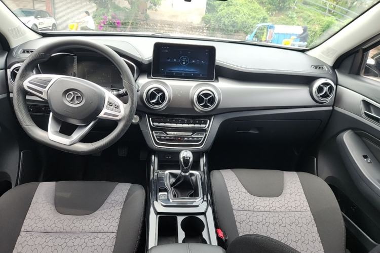 Used BAIC Beijing X5 2018 1.5T Manual Advance Version China V Center Console
