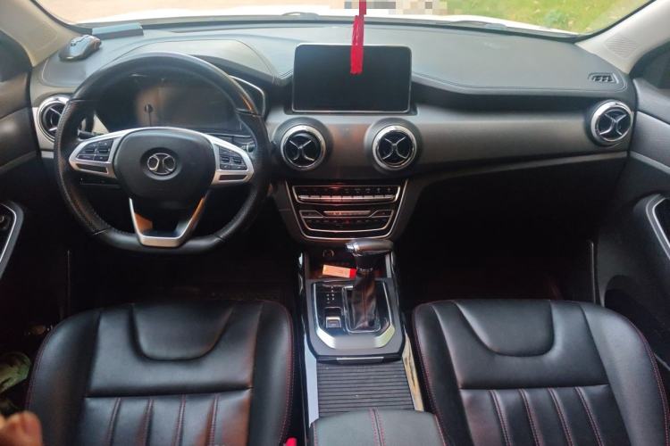 Used BAIC Beijing X5 2018 1.5T CVT New Smart Version China V Emission Standard Center Console