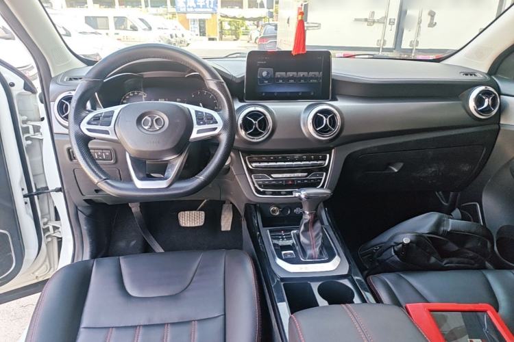 Used BAIC Beijing X5 2018 1.5T CVT Elite Version National V Center Console