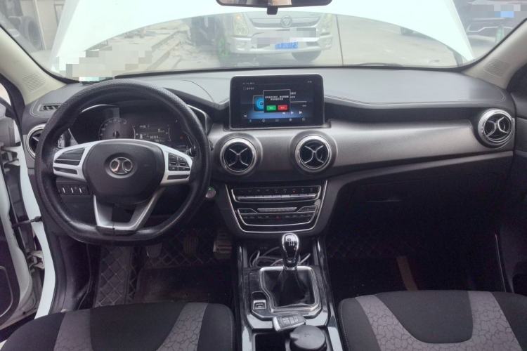 Used BAIC Beijing X5 2018 1.5T Manual Advance Version China V Center Console