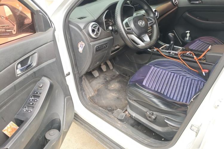 Used BAIC Beijing X5 2018 1.5T Manual Advance Version China V Driver Seat