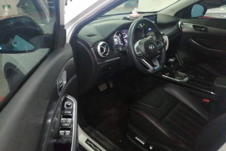 Used BAIC Beijing X5 2018 1.5T CVT New Smart Version China V Emission Standard Driver Seat
