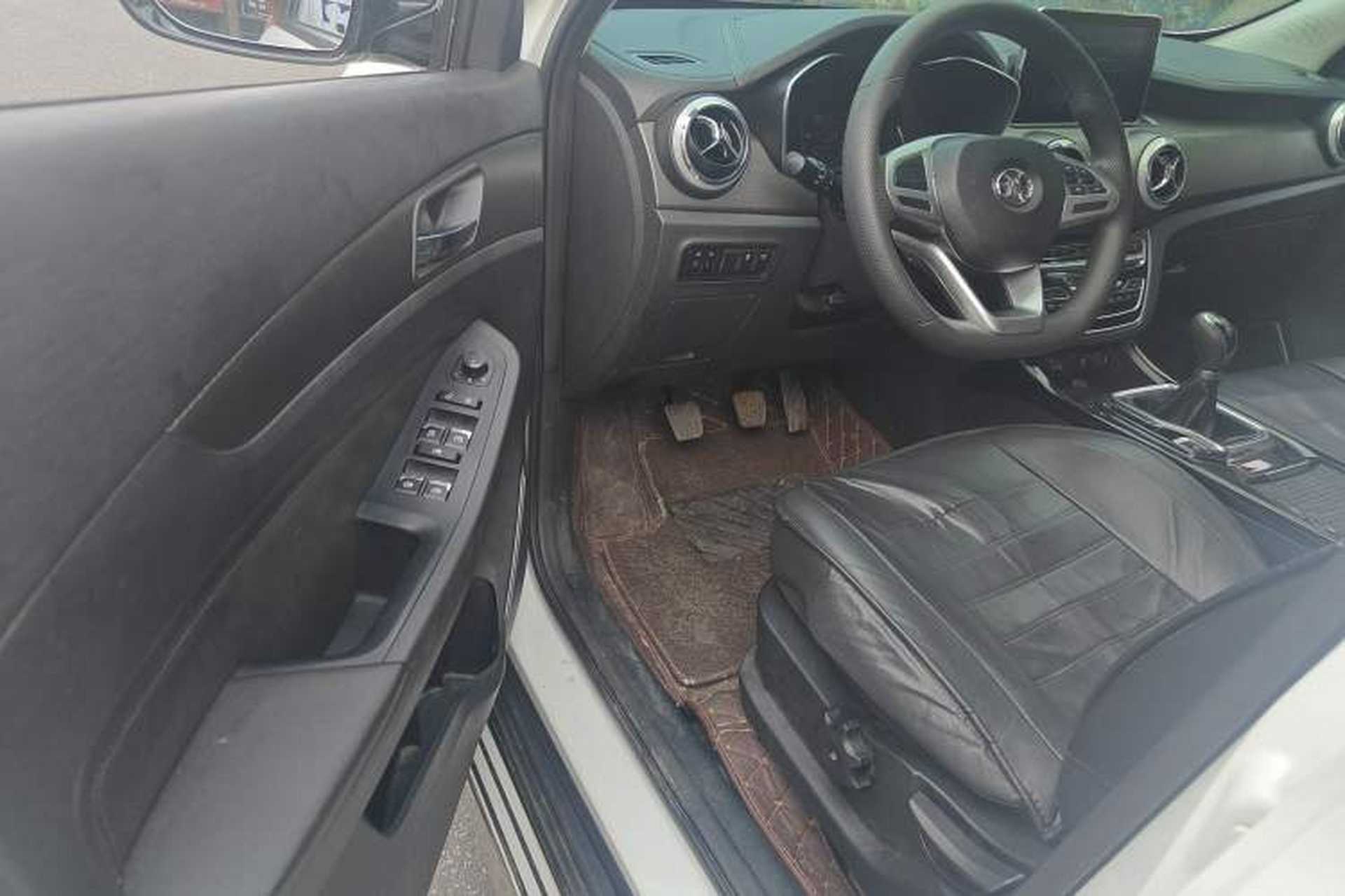 Used BAIC Beijing X5 2018 1.5T Manual Advance Version China V Driver Seat