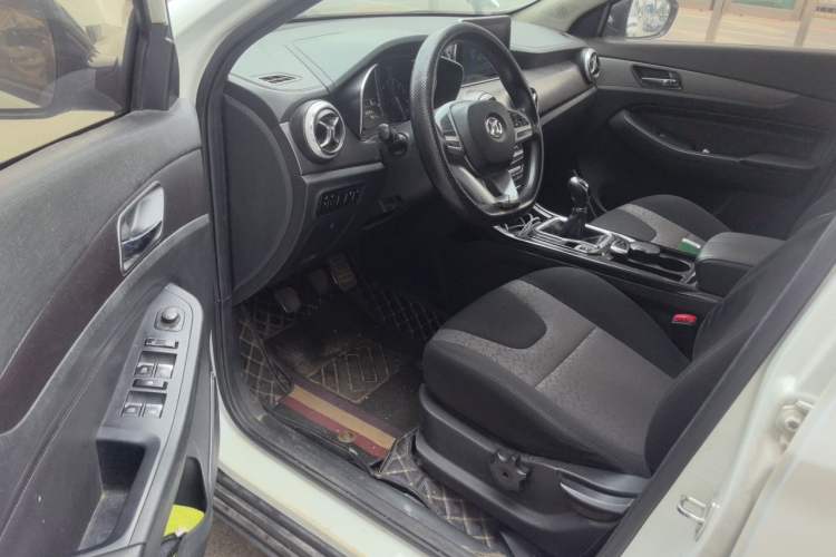 Used BAIC Beijing X5 2018 1.5T Manual Advance Version China V Driver Seat