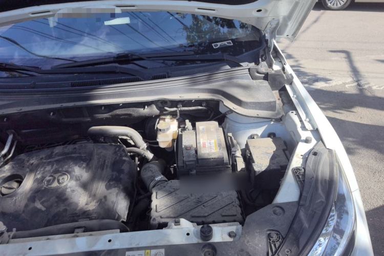 Used BAIC Beijing X5 2018 1.5T CVT Elite Version National V Engine Bay Left