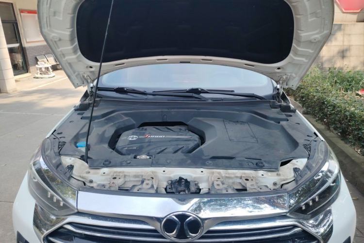 Used BAIC Beijing X5 2018 1.5T CVT New Smart Version China V Emission Standard Engine Bay