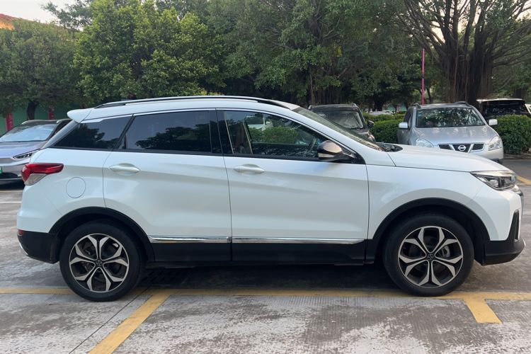 Used BAIC Beijing X5 2018 1.5T CVT New Smart Version China V Emission Standard Exterior 2