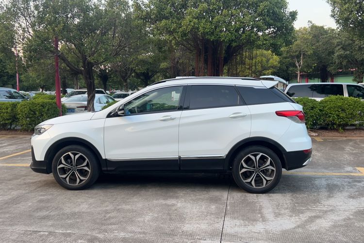 Used BAIC Beijing X5 2018 1.5T CVT New Smart Version China V Emission Standard Exterior 5