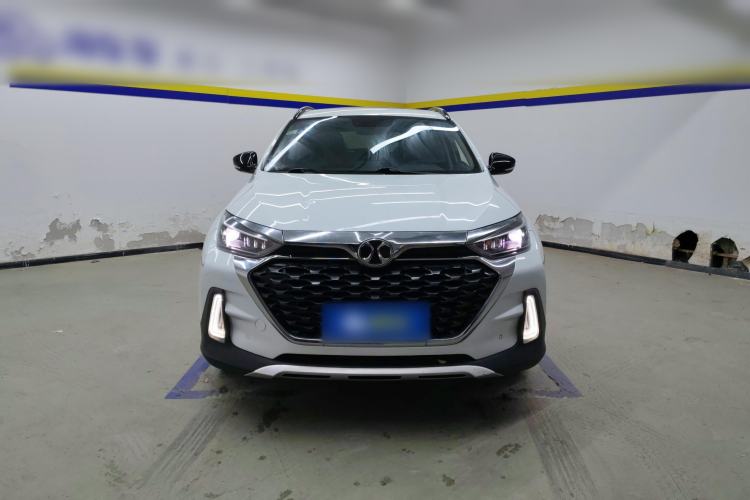 Used BAIC Beijing X5 2018 1.5T CVT New Smart Version China V Emission Standard Front
