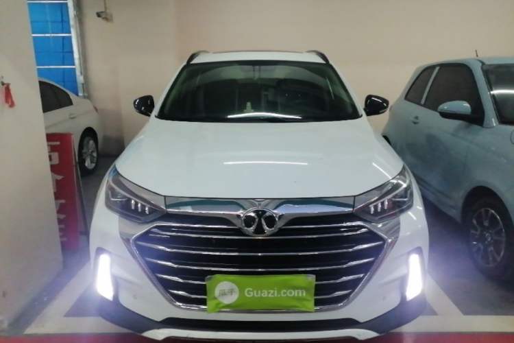 Used BAIC Beijing X5 2018 1.5T CVT New Smart Version China V Emission Standard Front