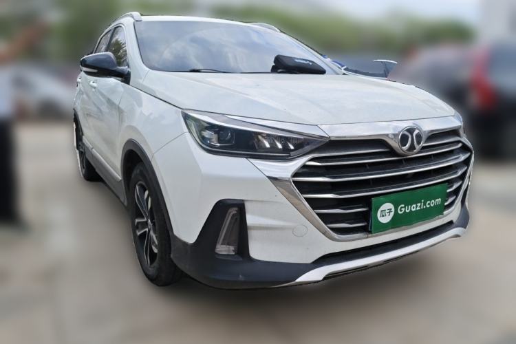 Used BAIC Beijing X5 2018 1.5T Manual Advance Version China V Front Right 45 Deg