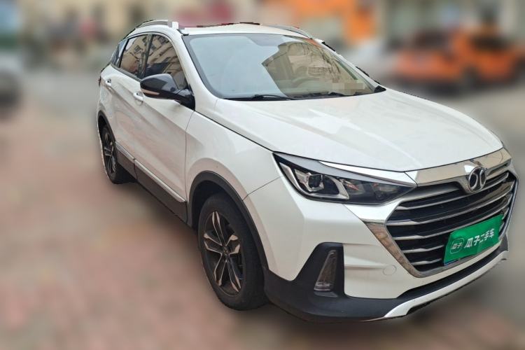 Used BAIC Beijing X5 2018 1.5T Manual Advance Version China V Front Right 45 Deg
