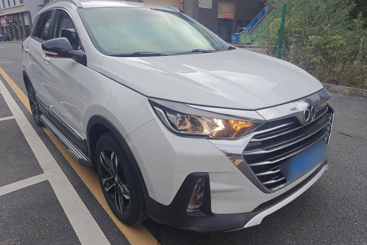Used BAIC Beijing X5 2018 1.5T Manual Advance Version China V Front Right 45 Deg