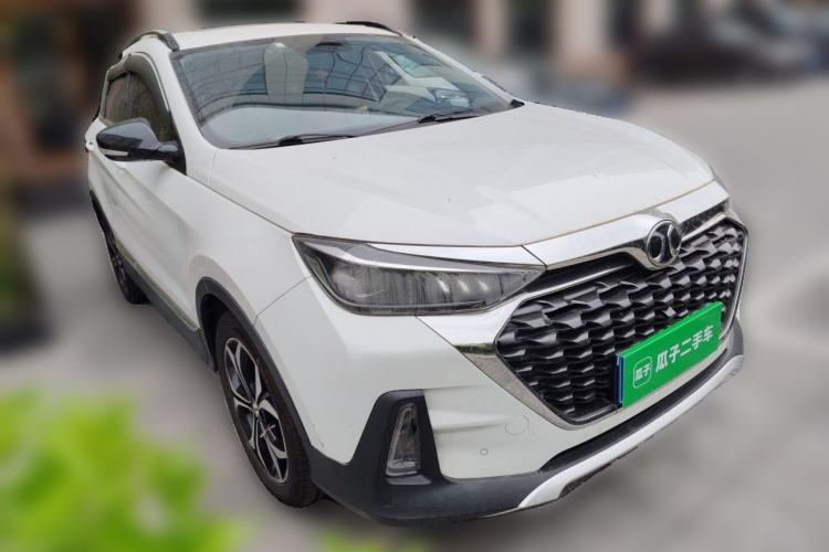 Used BAIC Beijing X5 2018 1.5T CVT New Smart Version China V Emission Standard Front Right 45 Deg