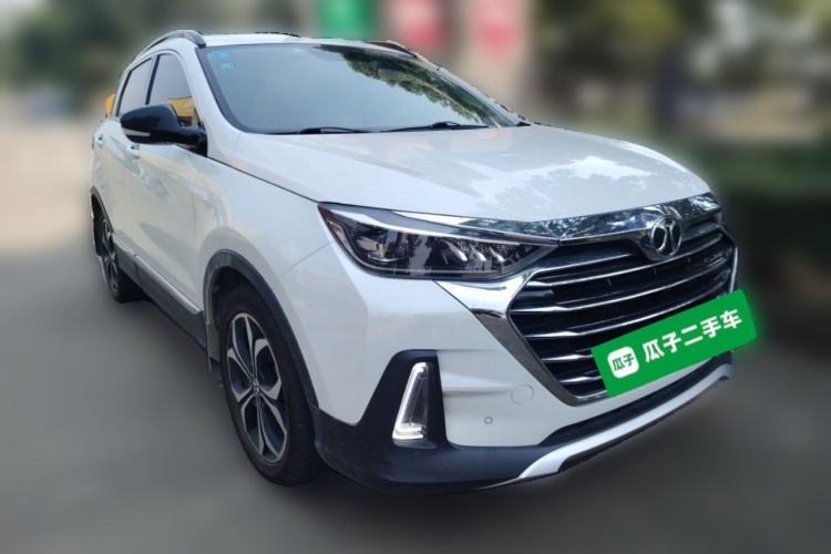 Used BAIC Beijing X5 2018 1.5T CVT New Smart Version China V Emission Standard Front Right 45 Deg