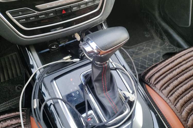Used BAIC Beijing X5 2018 1.5T CVT New Smart Version China V Emission Standard Gear Lever