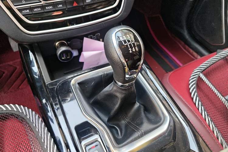 Used BAIC Beijing X5 2018 1.5T Manual Advance Version China V Gear Lever