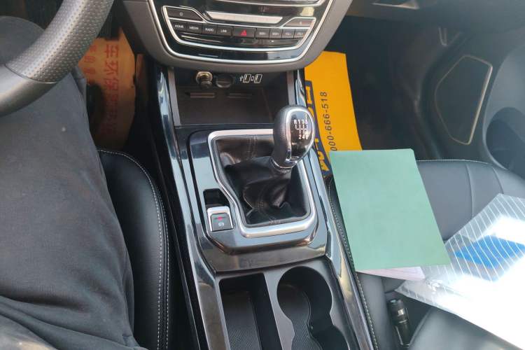 Used BAIC Beijing X5 2018 1.5T Manual Advance Version China V Gear Lever