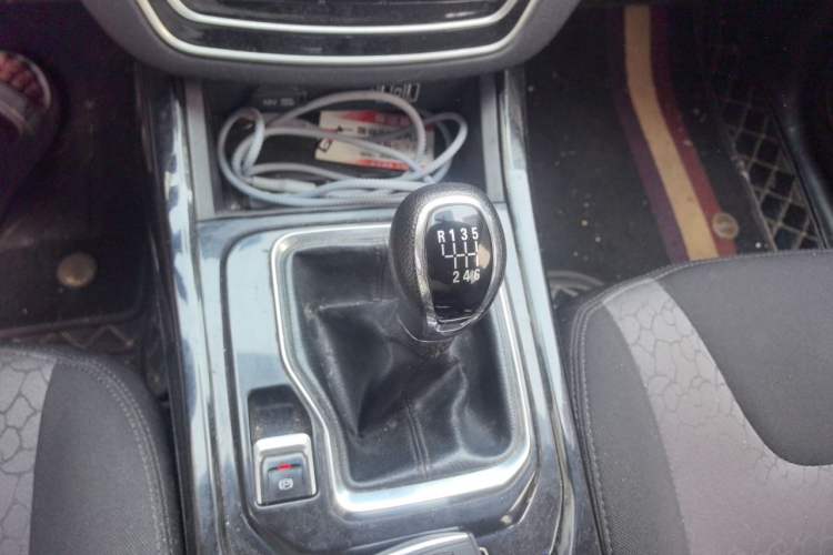 Used BAIC Beijing X5 2018 1.5T Manual Advance Version China V Gear Lever