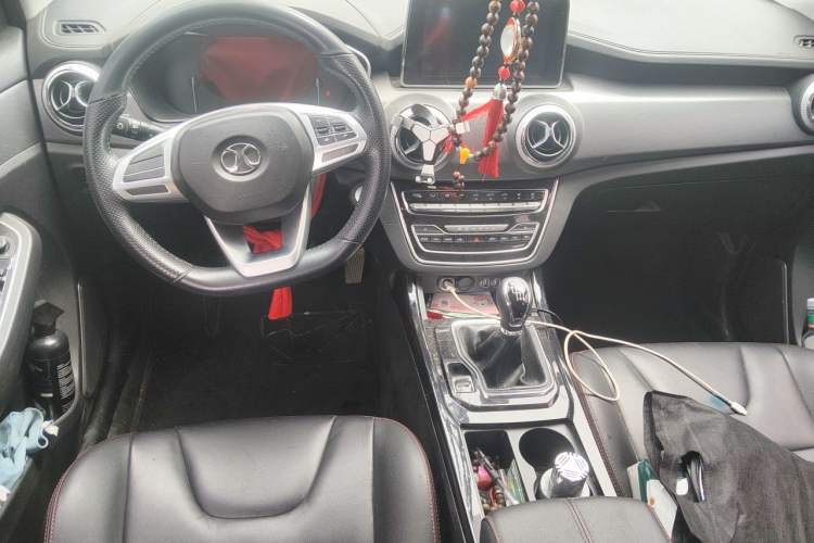 Used BAIC Beijing X5 2018 1.5T Manual Elite Edition National V Interior 2
